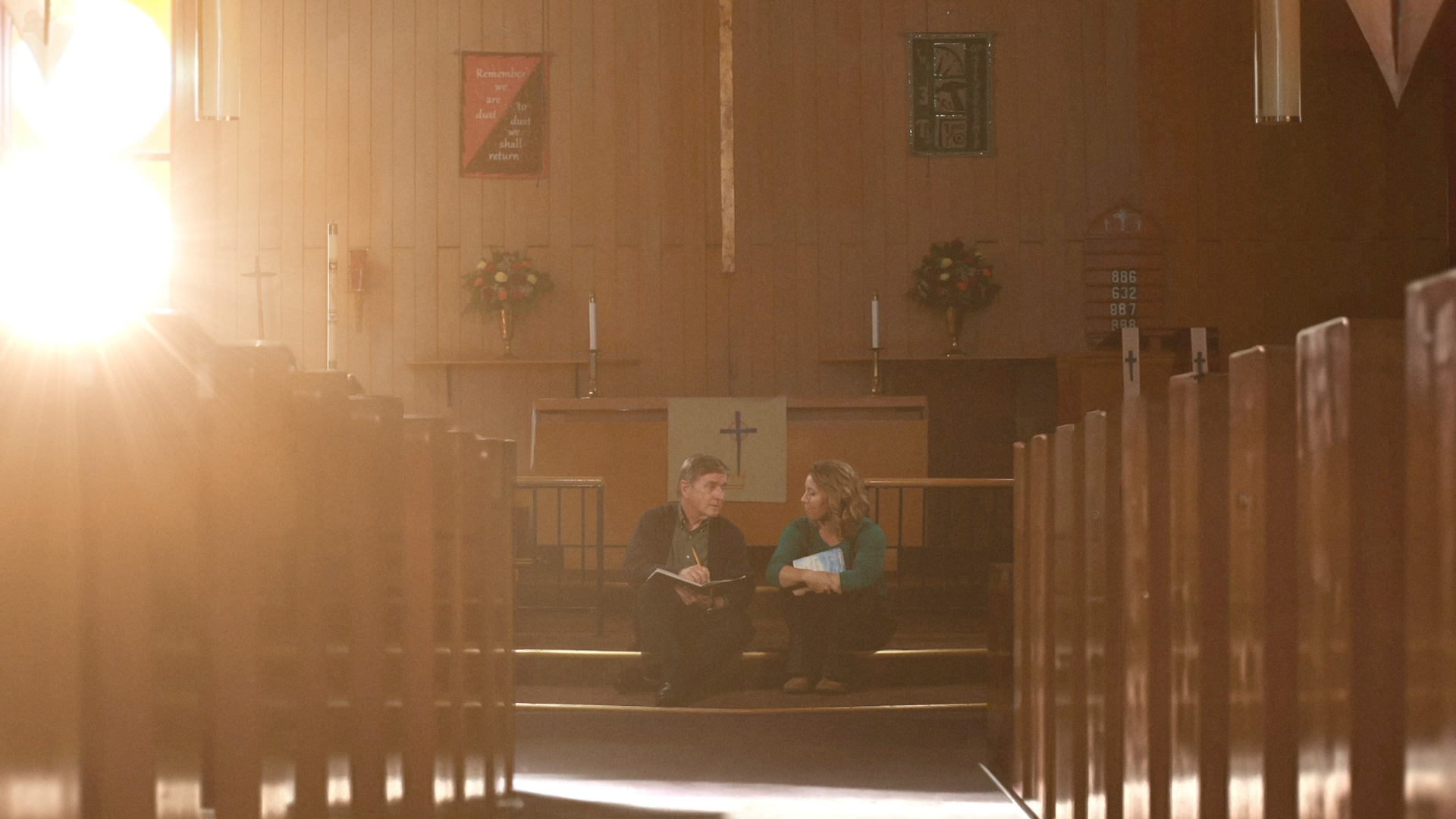 Ken MacFarlane as Simon, April Grace Lowe as Amy